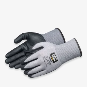 Snijbestendige HPPE (high performance polyethyleen) handschoen met schuimnitril coating